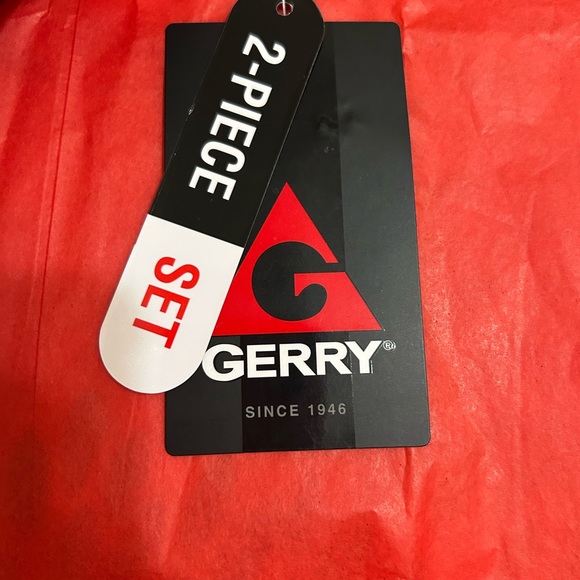 NWT Girls 1 Piece Swimsuit with Shorts - Size Small - Picture 4 of 7